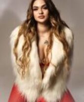 Daryna +971503449408